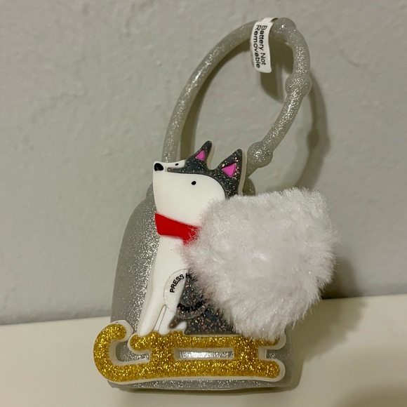 Bath & Body Works Accessories - Bath & Body Works Light Up Husky Dog Sled Pocketbac Sanitizer Holder